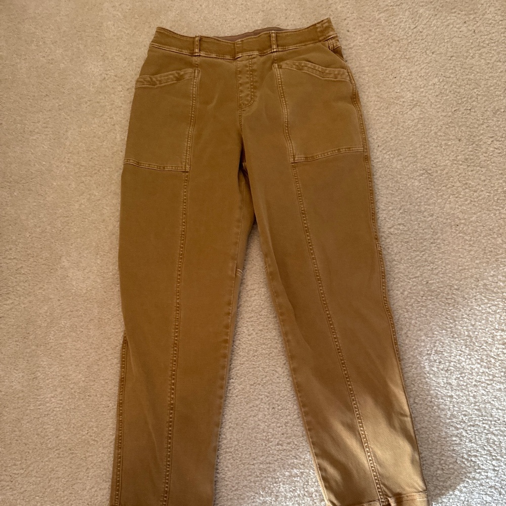 Spanx’s khakis pull on pants